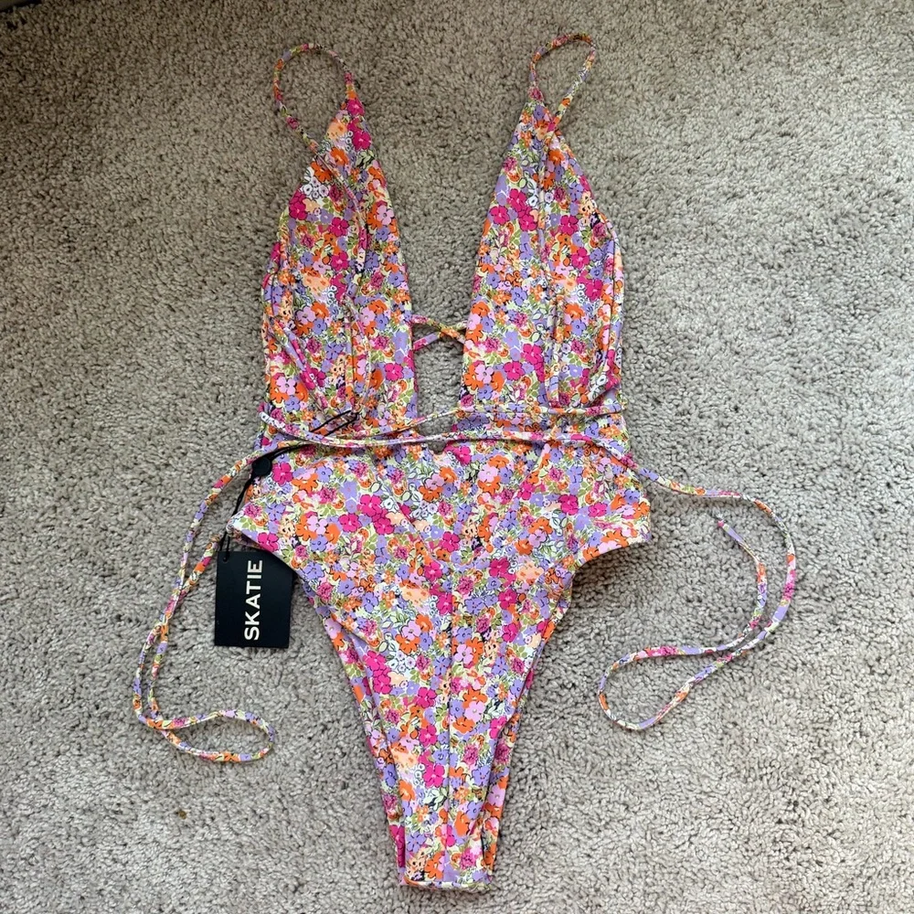 Skatie Swim floral one piece